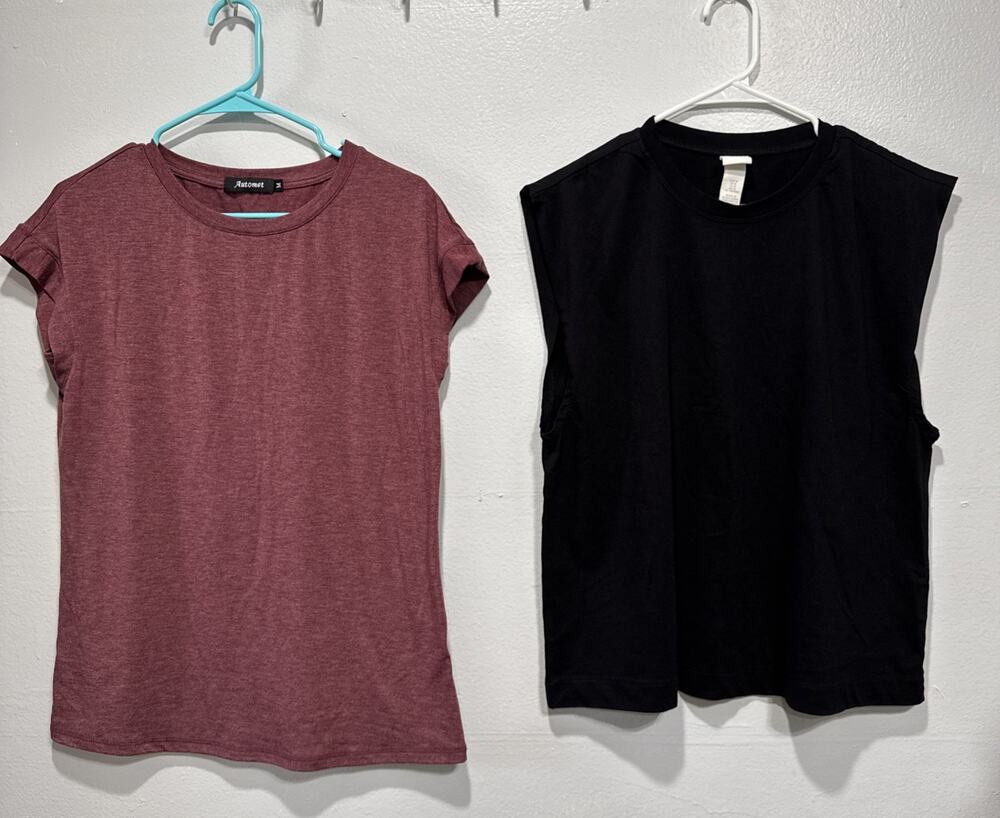 Lot of 2 Womens Tops Sleeveless Tank Top Tee Size M Casual Everyday Exercise